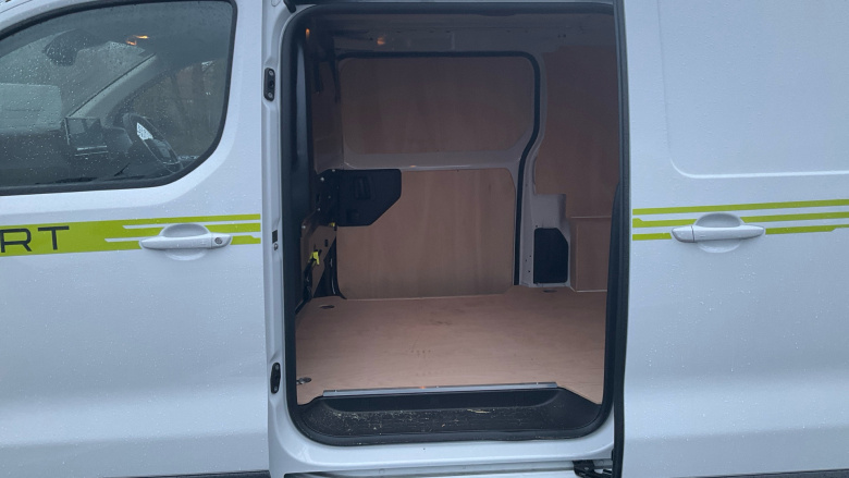 Peugeot Expert L1 Diesel Special Edition 2.0 BlueHDi 180 Sport Van EAT8